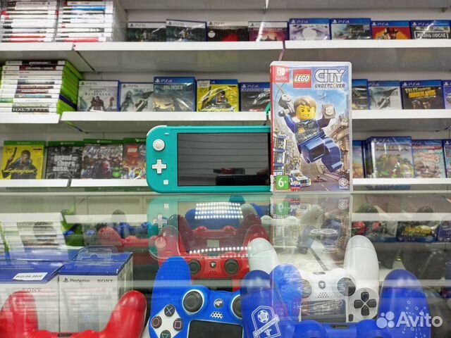 Nintendo Switch Lite + Lego City Undercover