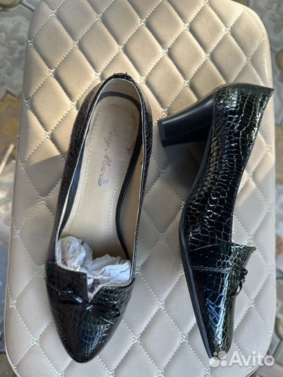 Туфли женские. Кожа