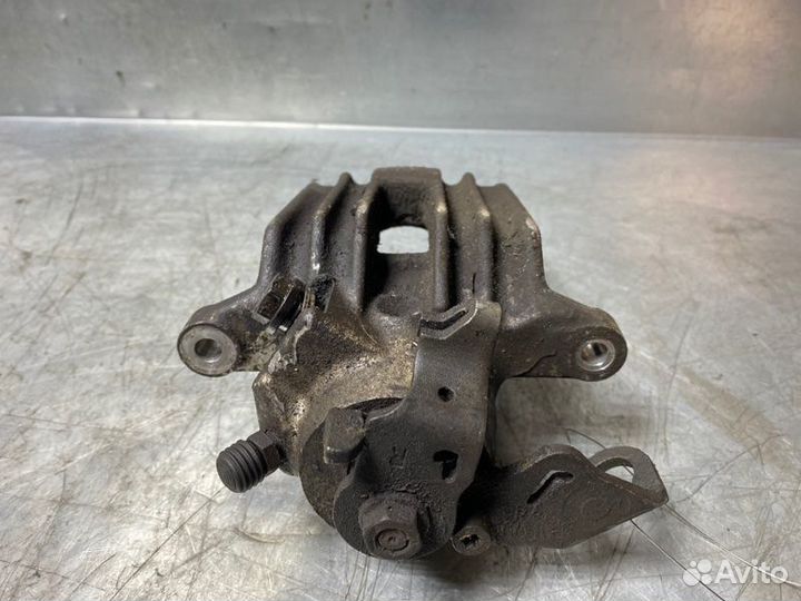 Суппорт задний правый Volkswagen Bora 1997-2005