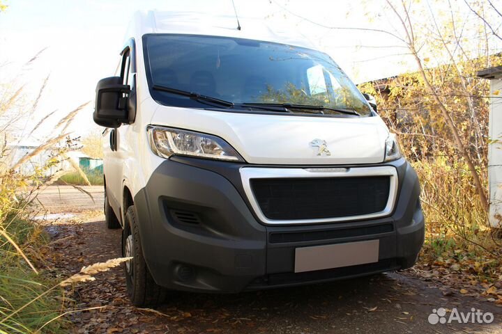 Защитная сетка радиатора верх черная Peugeot Boxer