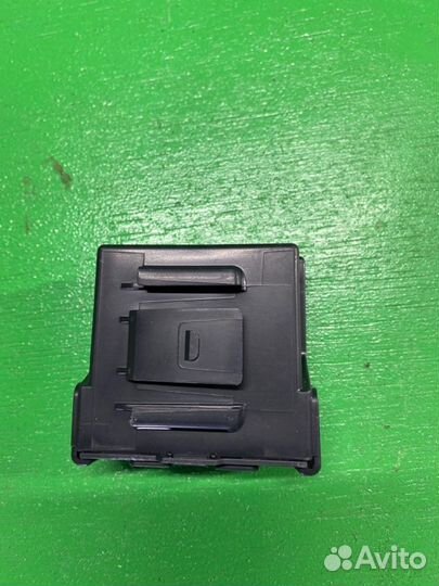 Электронный блок Nissan Aura fsne13 HR12-EM47-MM48