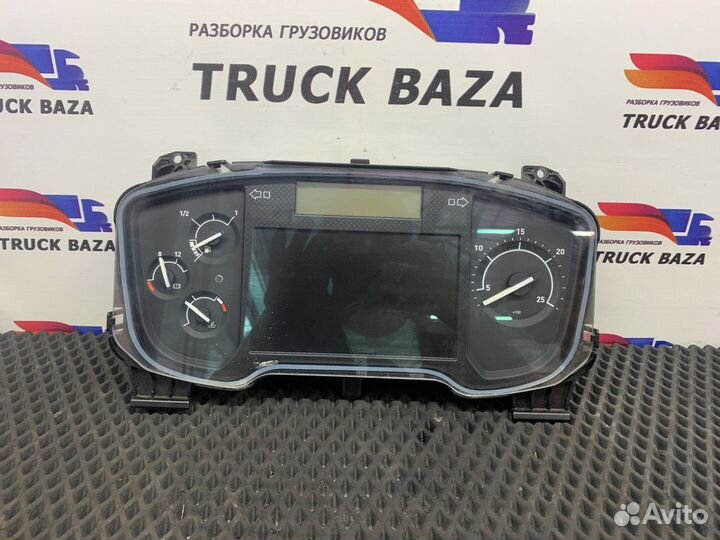 Панель приборов Renault T