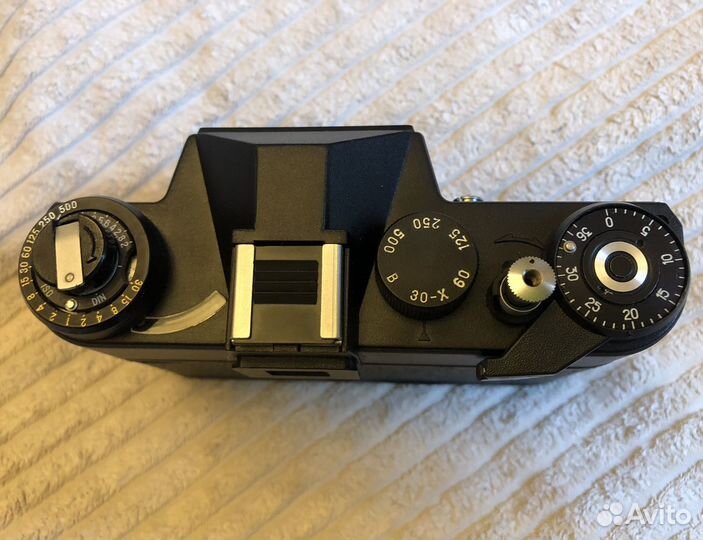 Плёночный фотоаппарат Зенит