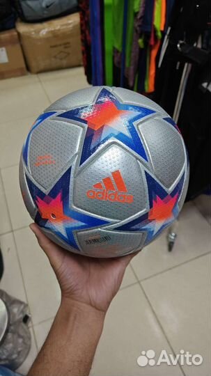 Футбольный мяч adidas 2021/2022 оригинал