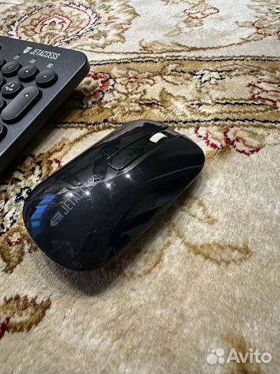 Беспроводная мышь и клавиатура