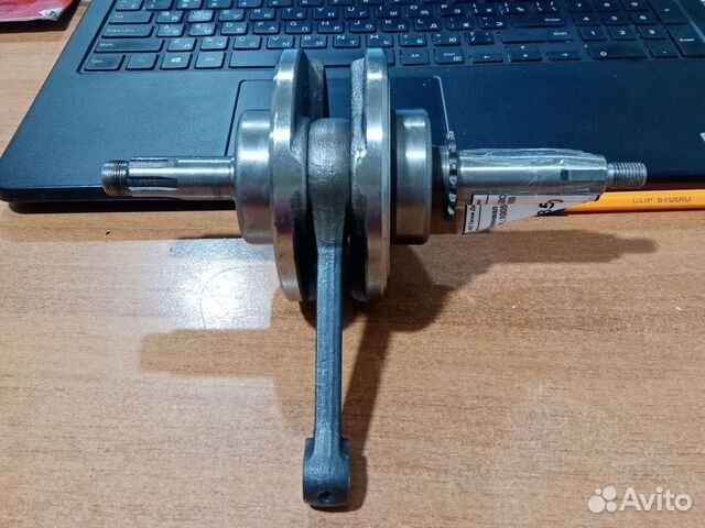 Коленвал скутера Stels Gryphon