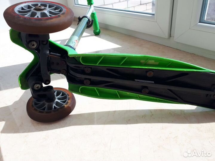 Самокат micro mini deluxe зеленый оригинал 2-5 лет