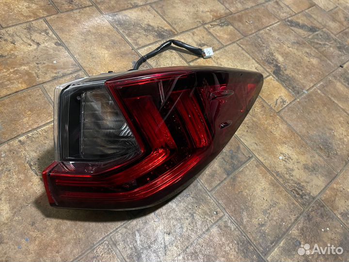 Правый фонарь внешний Lexus RX 450/300
