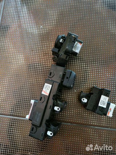 Кнопка стеклоподъемника солярис