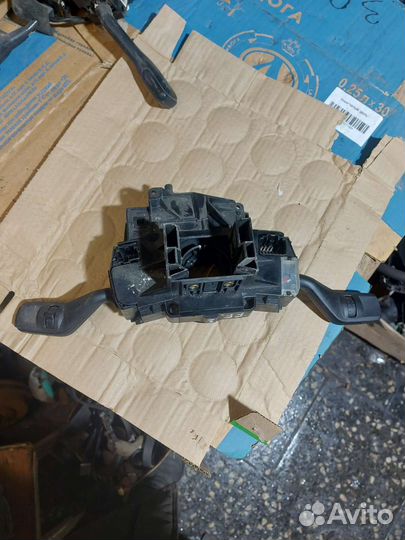 Переключатель подрулевой в сборе Ford Focus 2