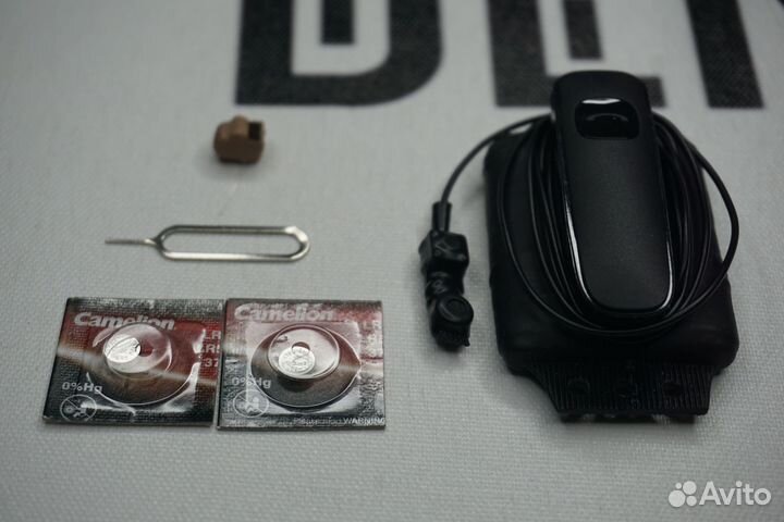 Блютуз Plantronics и микронаушник 4 мм