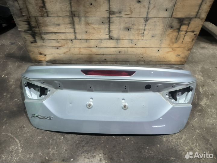 Крышка багажника Ford Focus 3