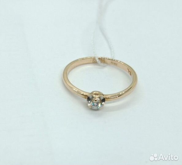 Золотое кольцо с камнем 15,5р