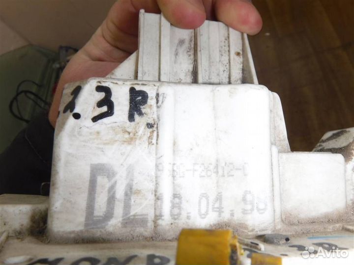 Замок двери задней правой Ford Mondeo II 1996-2000