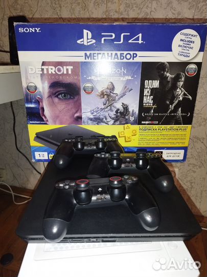 Sony playstation 4(PS4)