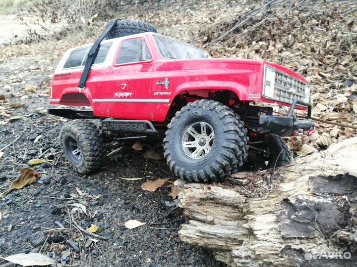 Радиоуправляемый трофи-джип Vaterra Ascender