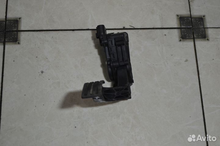 Педаль газа Ford Fusion