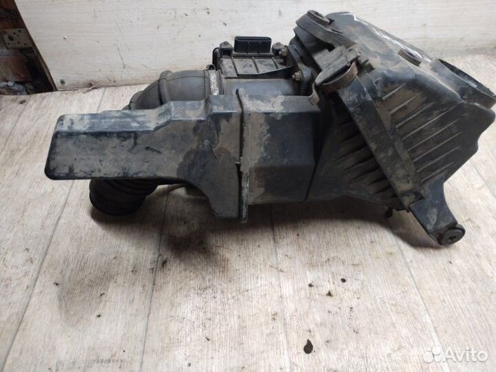 Корпус воздушного фильтра Mitsubishi Galant 7 4G63