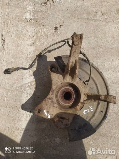 Поворотный кулак Renault Duster