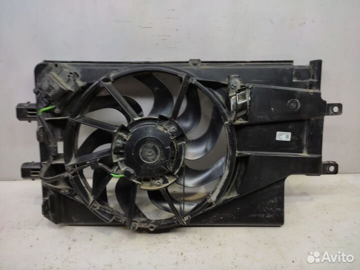 Диффузор радиатора Лада Гранта 2011