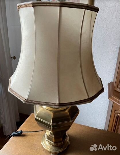 Лампа настольная