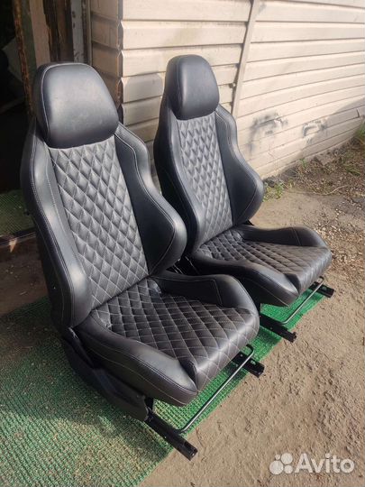 Сидение спортивное