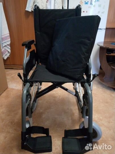 Кресло коляска для инвалидов