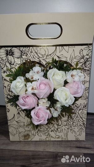 Подарки к 1Сентября Цветы, пенные розы +сакура