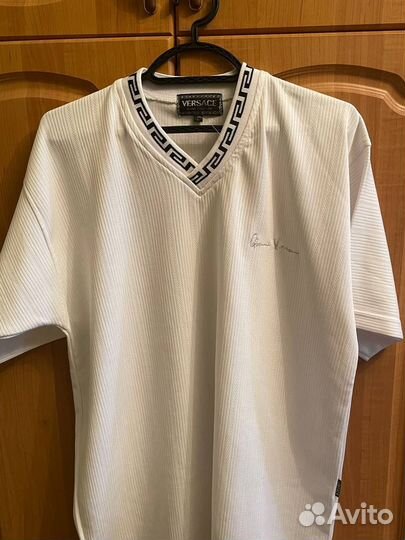 Белая футболка Versace