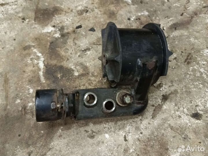 Опора кронштейн двигателя g4ea g4eb акцент