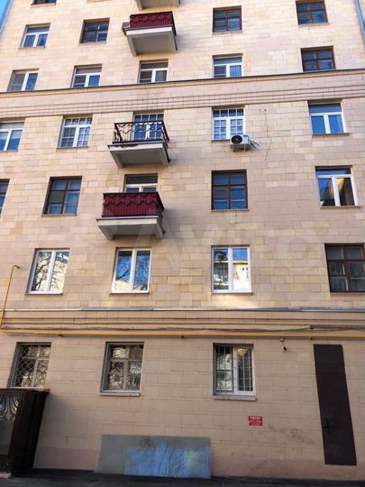 Комната 60 м² в 2-к., 1/7 эт.