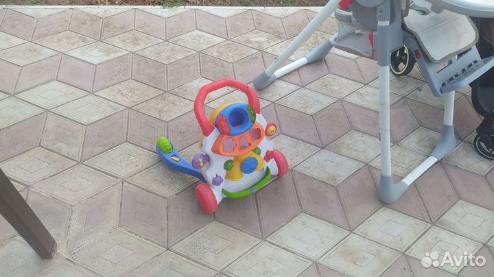 Коляска, стульчик для кормления, ходунки