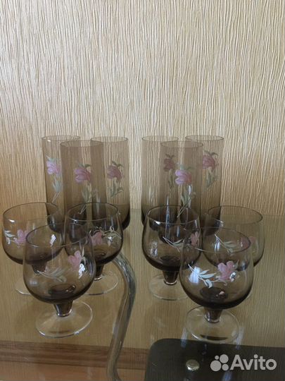 Фужеры и бокалы из цветного стекла винтаж