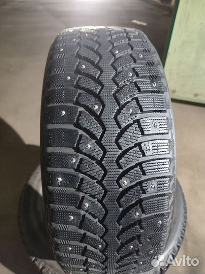 Bridgestone Blizzak Spike-01 205/55 R16