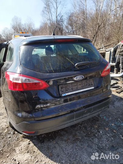 На Разбор Ford Focus 3 (2012 год. двс 1.6)