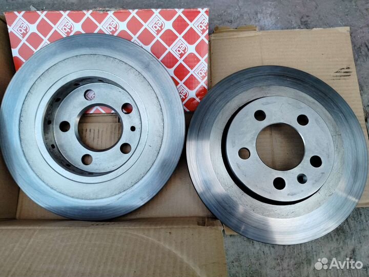 Передние тормозные диски volkswagen Golf 4