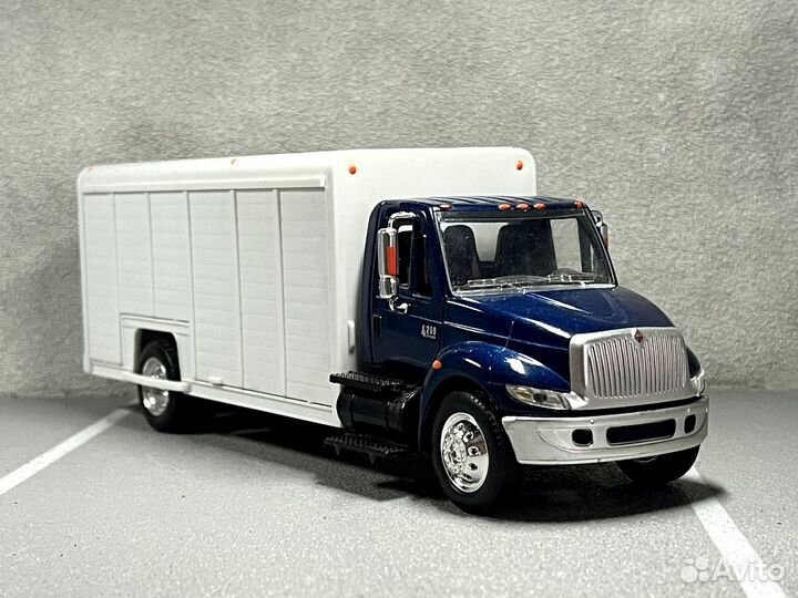 Коллекционная модель International 4200 1:43