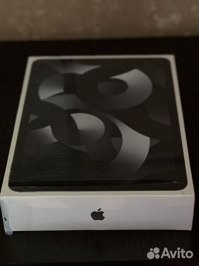 Планшет iPad Air 5 64GB Space Gray LTE