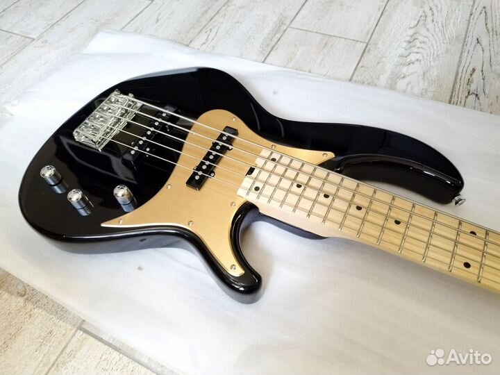 Бас гитара aria Jazz Bass RSB-618/5 Black 5 струн