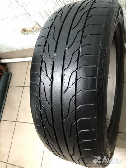Toyo DRB 215/55 R17