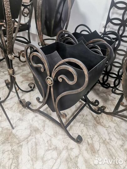 Урна кованая