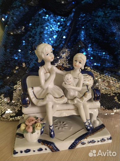 Статуэтка фарфор подарок