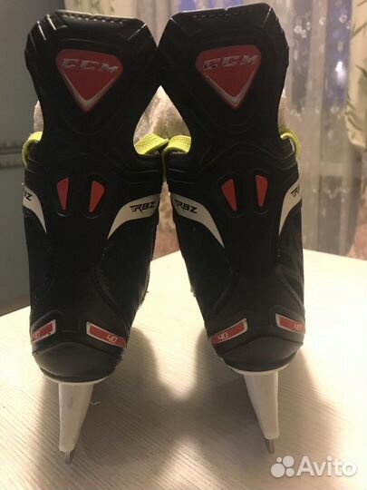 Коньки хоккейные