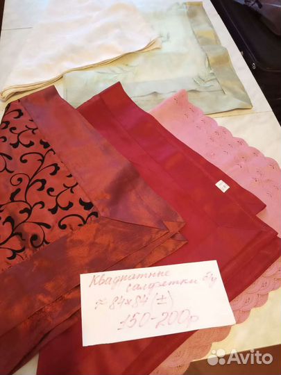 Новые льняные скатерти и большие салфетки на стол