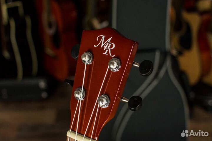 Укулеле Martin Romas + Аксессуары