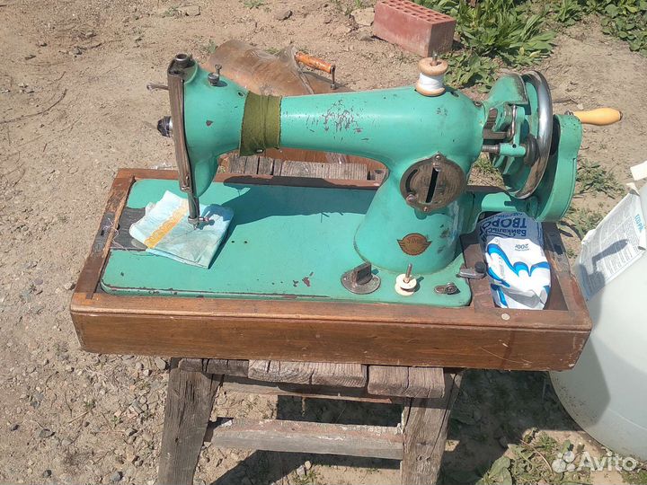 Швейная машинка бу ручная