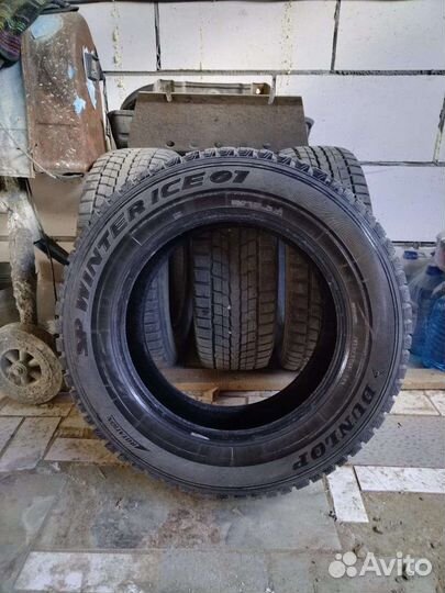 Emerald Greckster Gold 235/65 R17 108