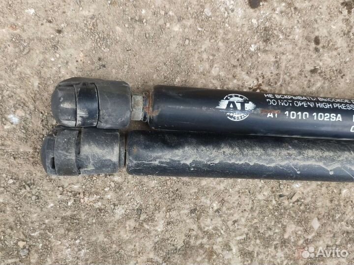 Стойки крышки багажника форд Сиерра хэтчбек