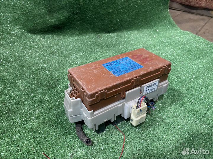 Блок предохранителей Mitsubishi Outlander