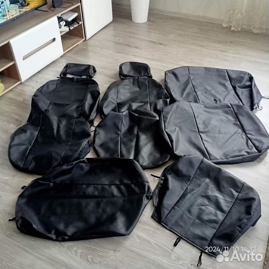 Чехлы из перфорированной кожи на ваз